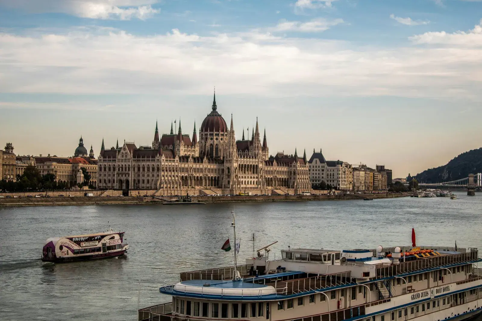 River Cruise Transfers & Tours