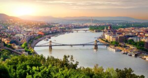 Budapest vew. Budapest in 4 Hours – Essential City Tour of Buda and Pest