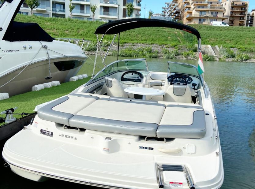 High-Speed Motorboat Tour on the Danube River