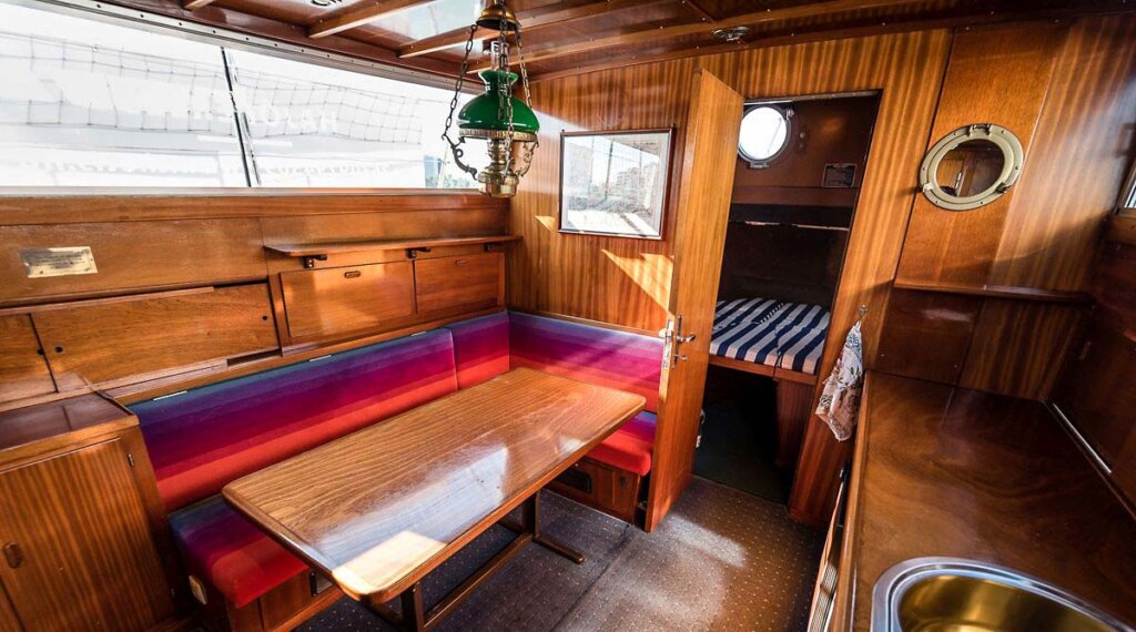 Private Danube Cruise in Budapest: A Unique Experience on a Vintage Boat