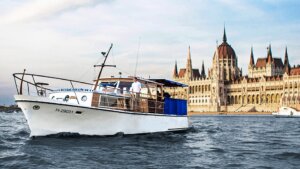 Private Danube Cruise in Budapest: A Unique Experience on a Vintage Boat