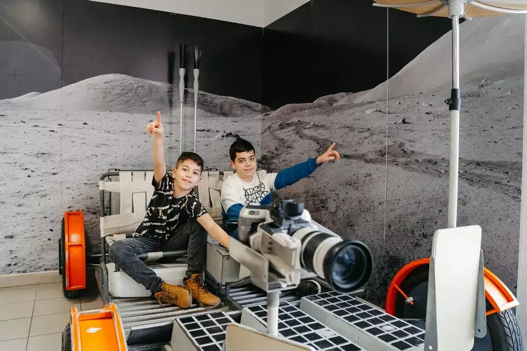 Winter Kids’ Activities in Budapest: Fun Family Ideas. Palace of Wonders (Csodák Palotája)