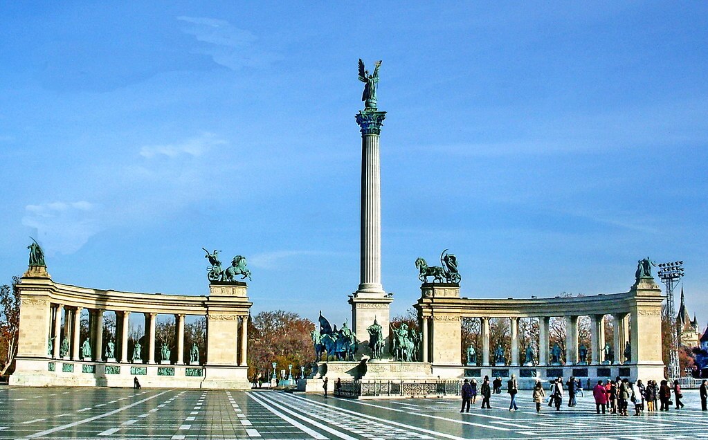 Heroes’ Square & City Park