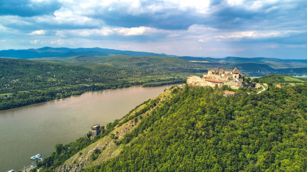 Sightseeing Flight by Plane: Budapest – Szentendre – Visegrád