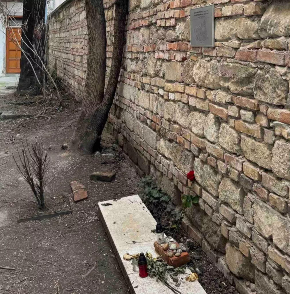Hidden Courtyards and Sacred Places of Budapest’s Jewish Quarter