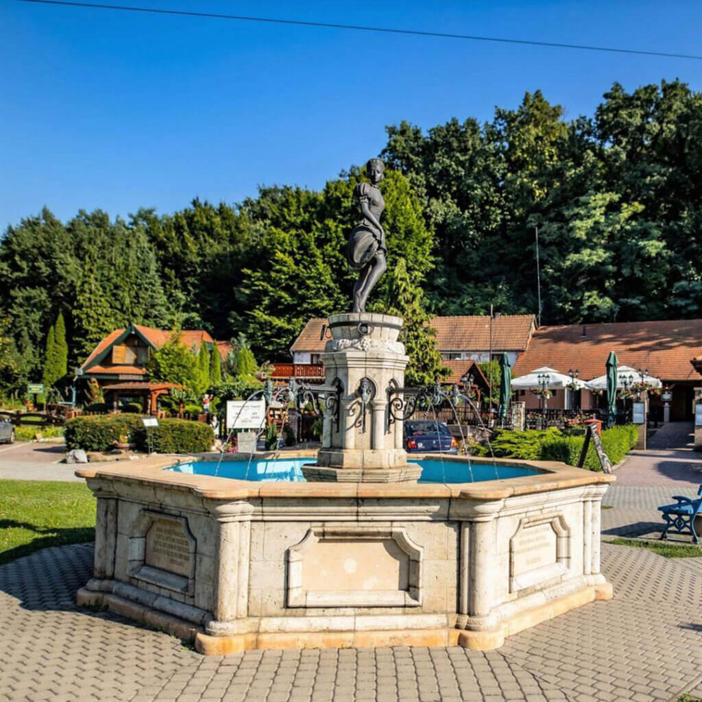 Valley of the Beautiful Woman (Szépasszony-völgy)