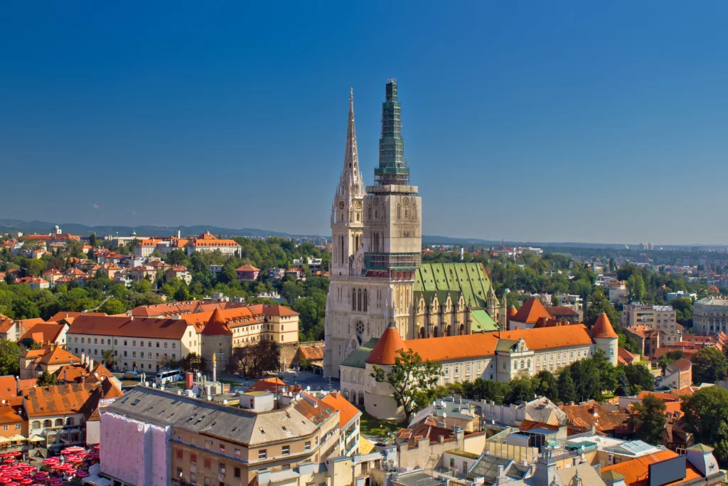 Private Transfer from Budapest to Zagreb with an English-Speaking Driver Stop in Siófok (Lake Balaton)